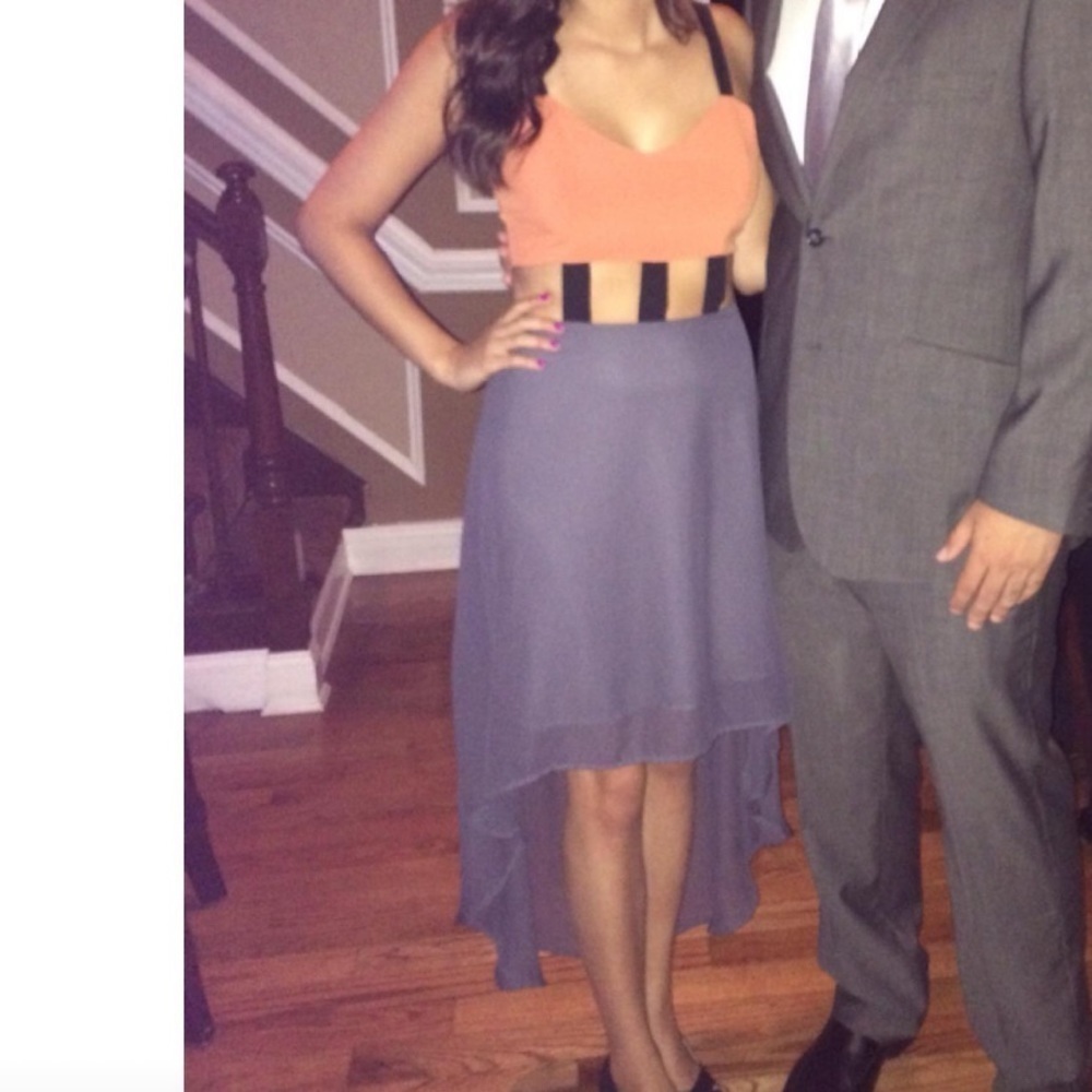 Women’s cutout Dress - Picture 11 of 13
